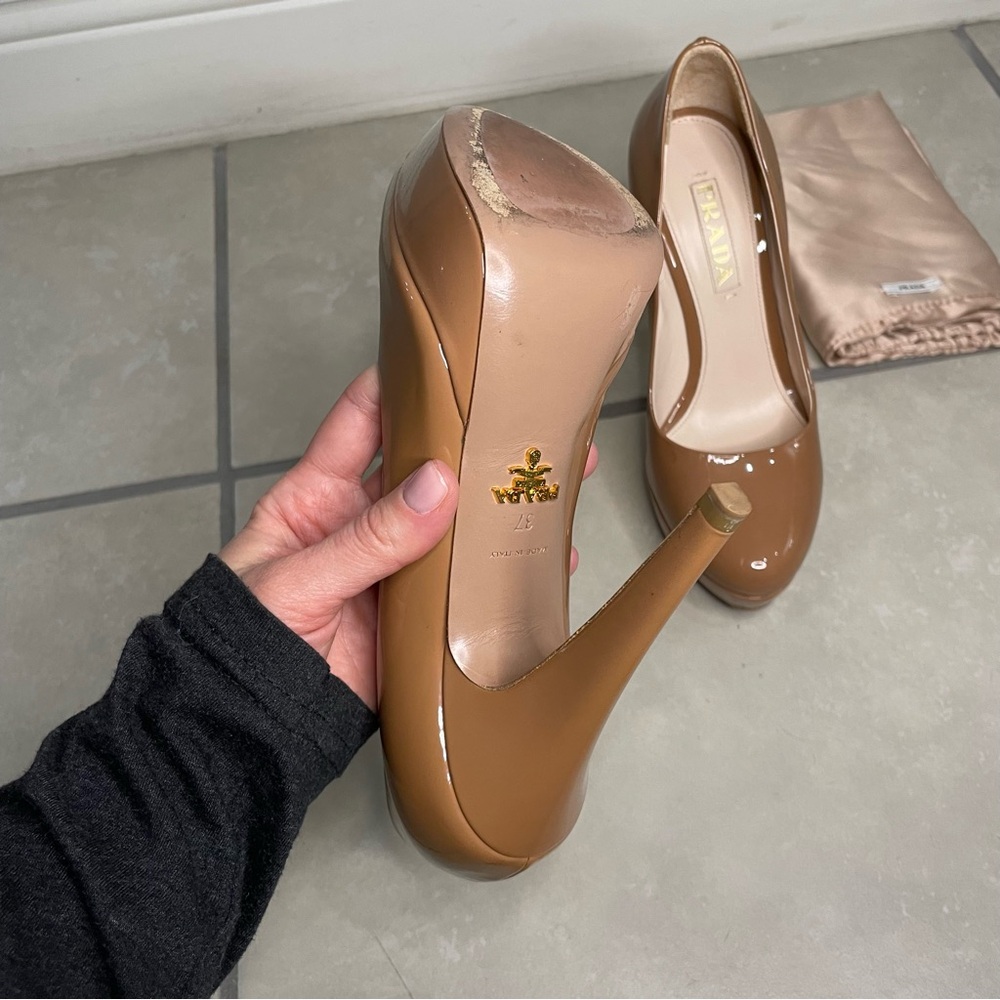 Prada Patent Leather Camel Beige Platform Almond Toe Pump size 37 - Picture 7 of 13